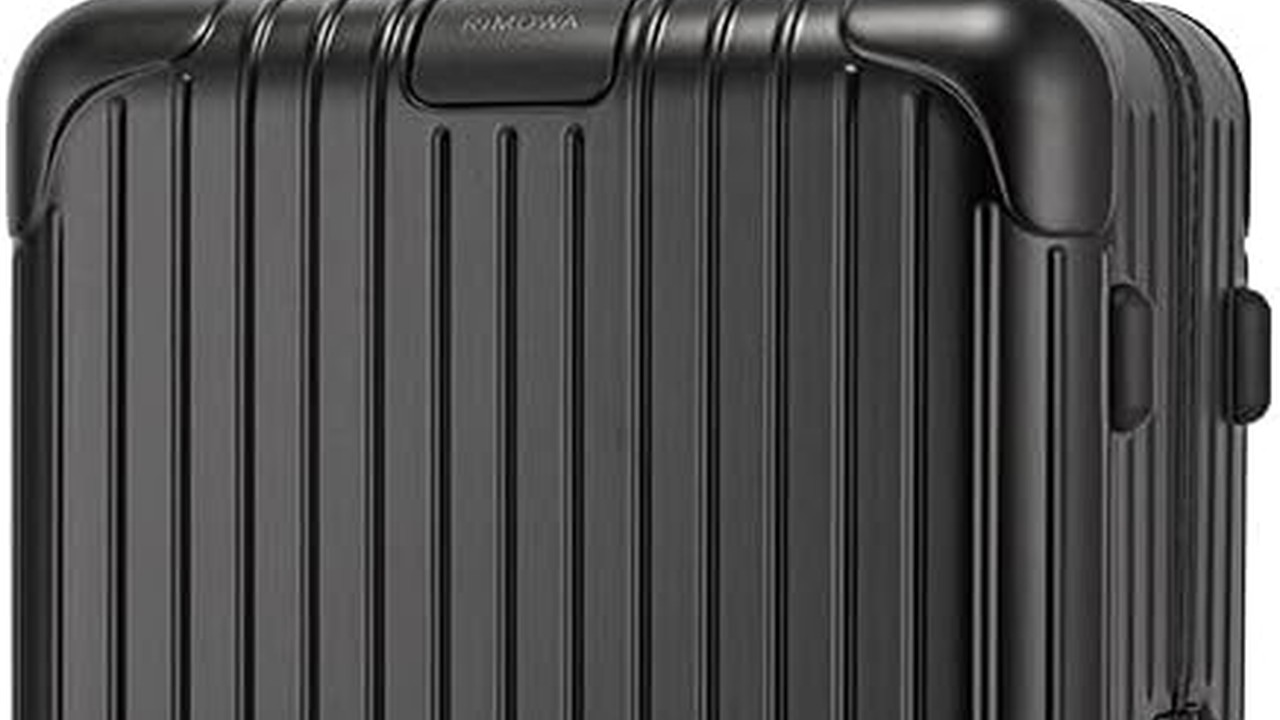 Copertina Recensione Rimowa Essential Cabin (2026): bagaglio a mano in policarbonato